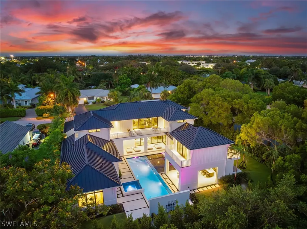 1405 Mandarin Road Naples FL 34102