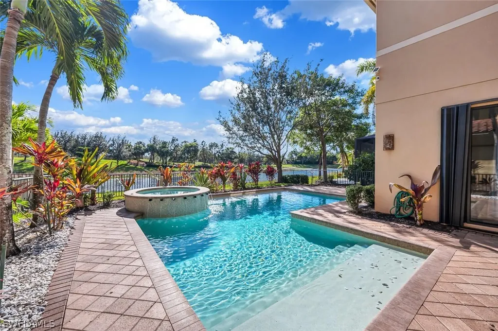3642 Santaren Court Naples FL 34119