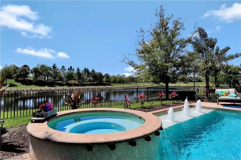 3642 Santaren Court Naples FL 34119