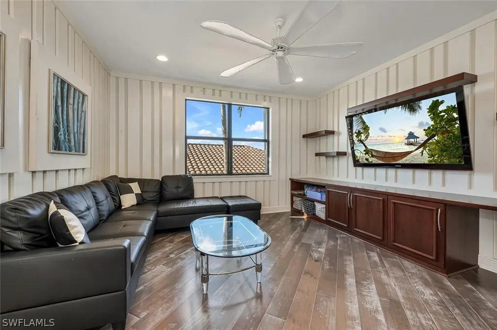 3642 Santaren Court Naples FL 34119