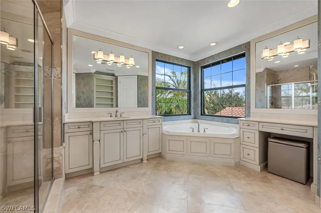 3642 Santaren Court Naples FL 34119