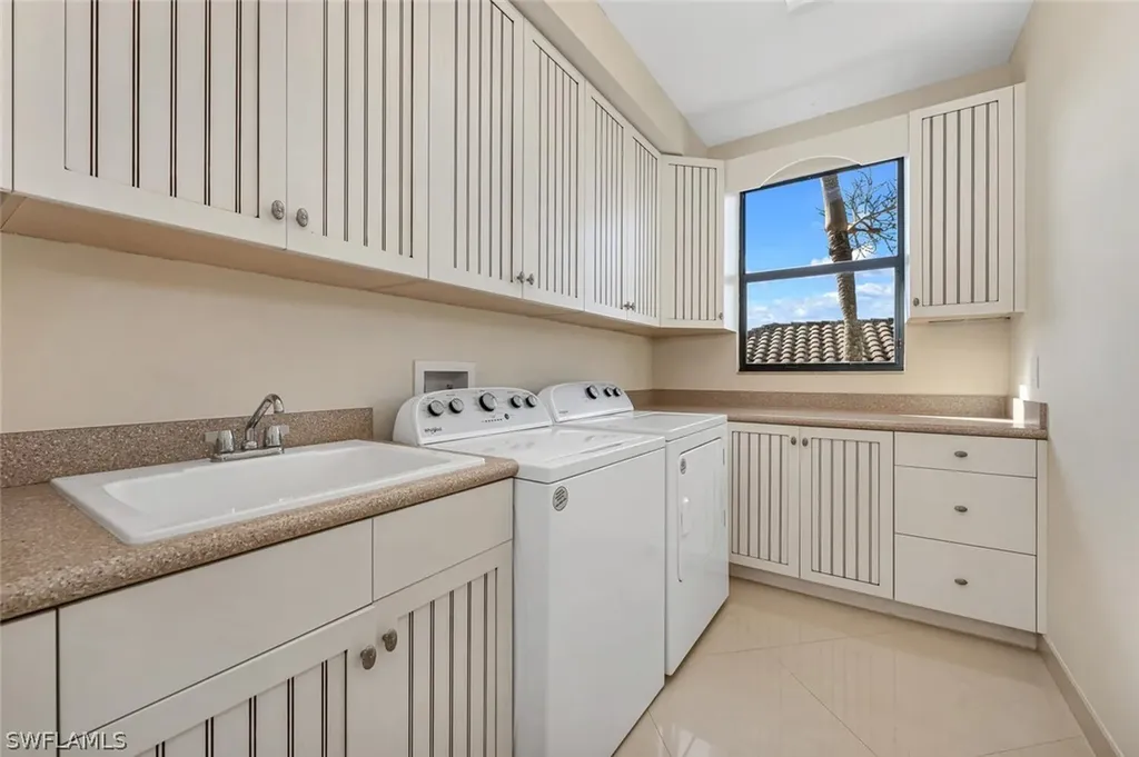 3642 Santaren Court Naples FL 34119