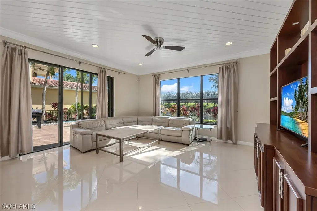 3642 Santaren Court Naples FL 34119