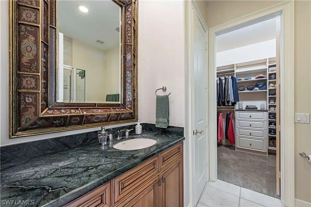 2017 Merlin Court Naples FL 34105