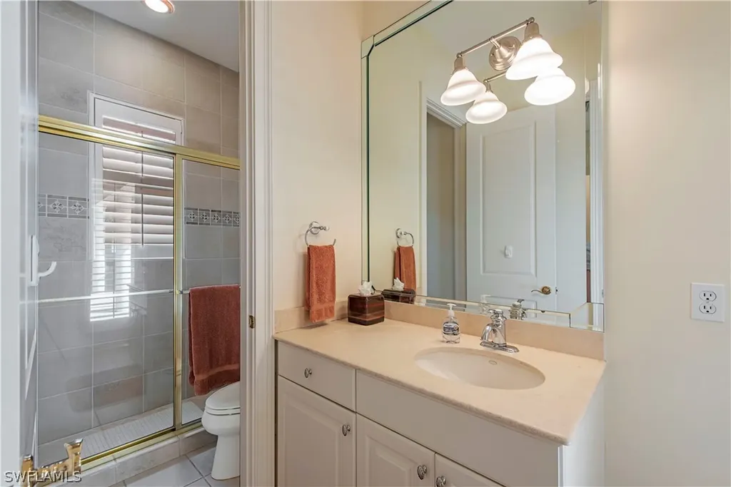 2017 Merlin Court Naples FL 34105