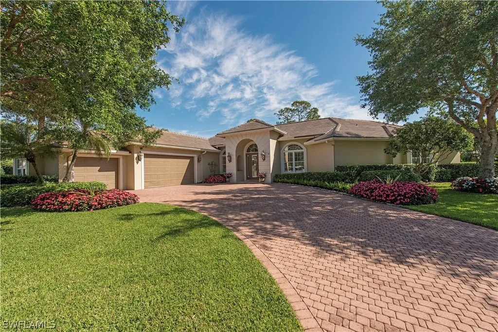 2017 Merlin Court Naples FL 34105