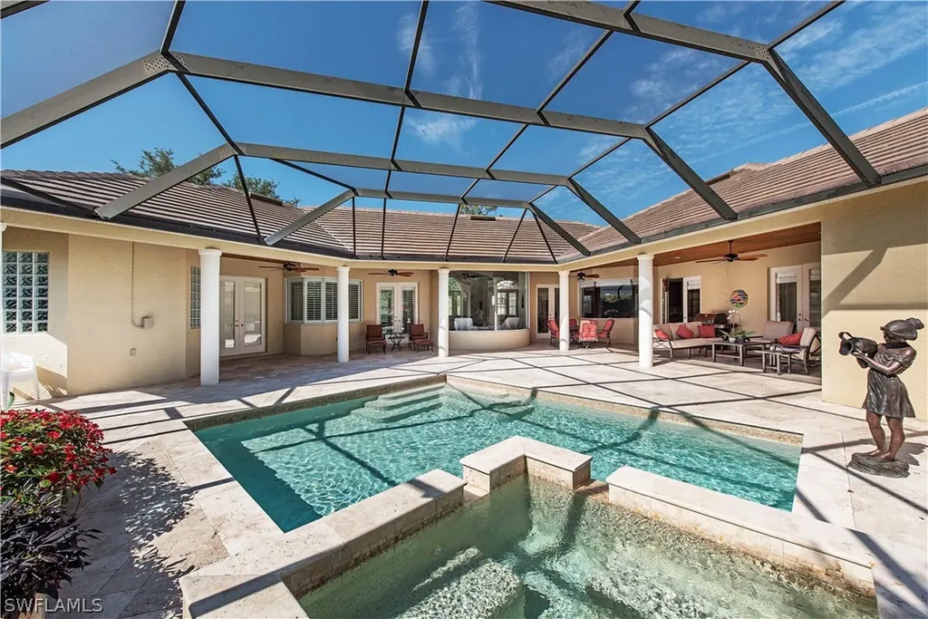 2017 Merlin Court Naples FL 34105