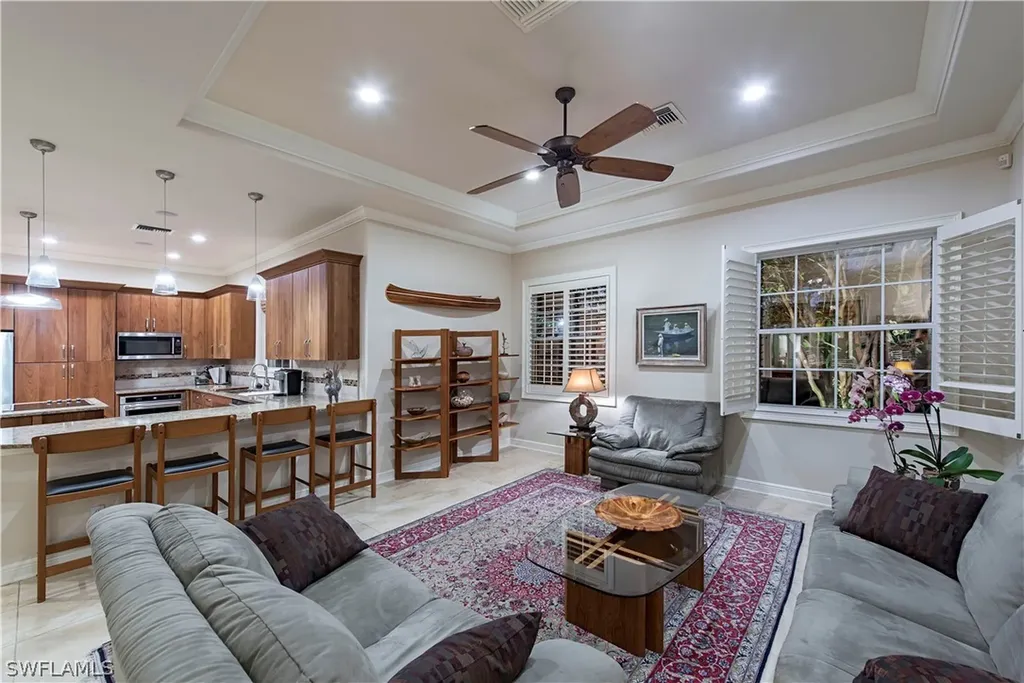 2017 Merlin Court Naples FL 34105