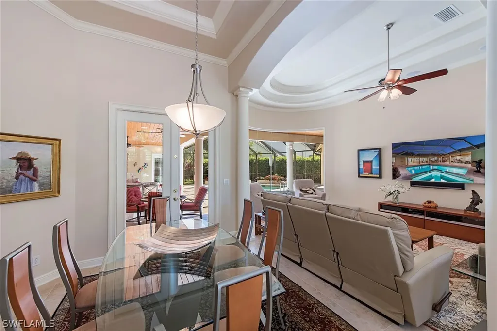 2017 Merlin Court Naples FL 34105