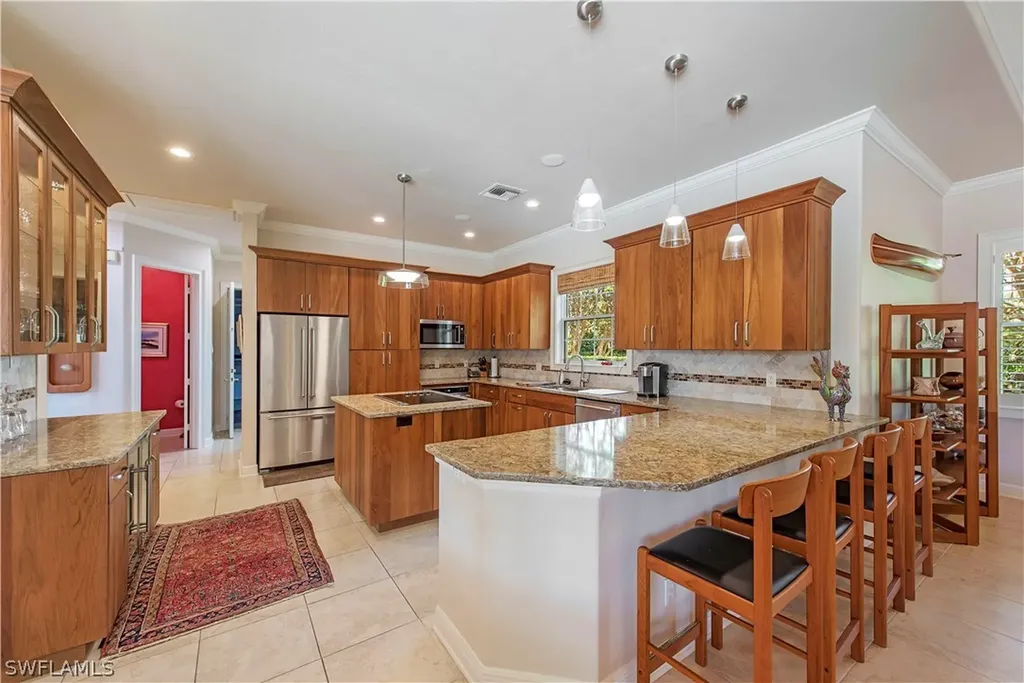 2017 Merlin Court Naples FL 34105