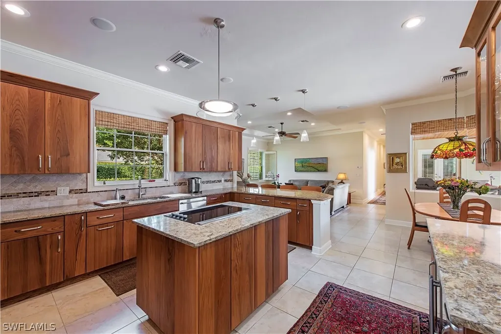 2017 Merlin Court Naples FL 34105