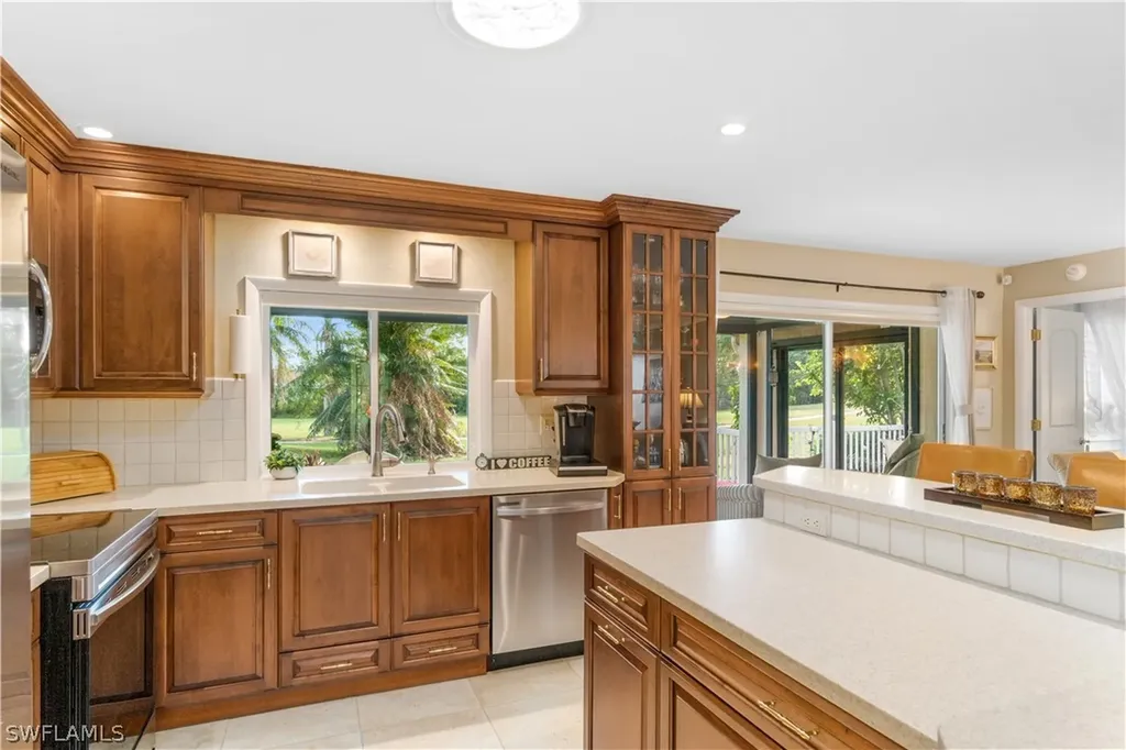4704 Lakewood Boulevard Naples FL 34112