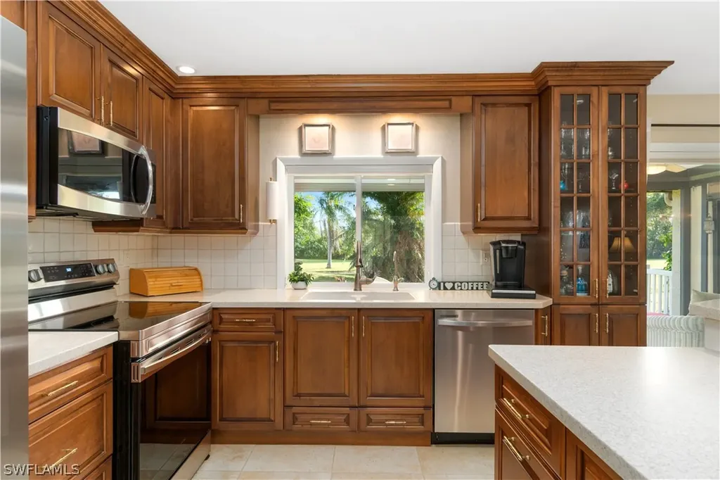 4704 Lakewood Boulevard Naples FL 34112