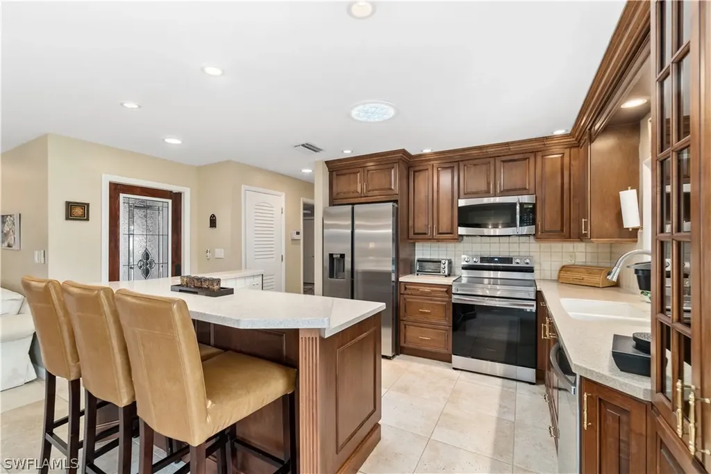 4704 Lakewood Boulevard Naples FL 34112