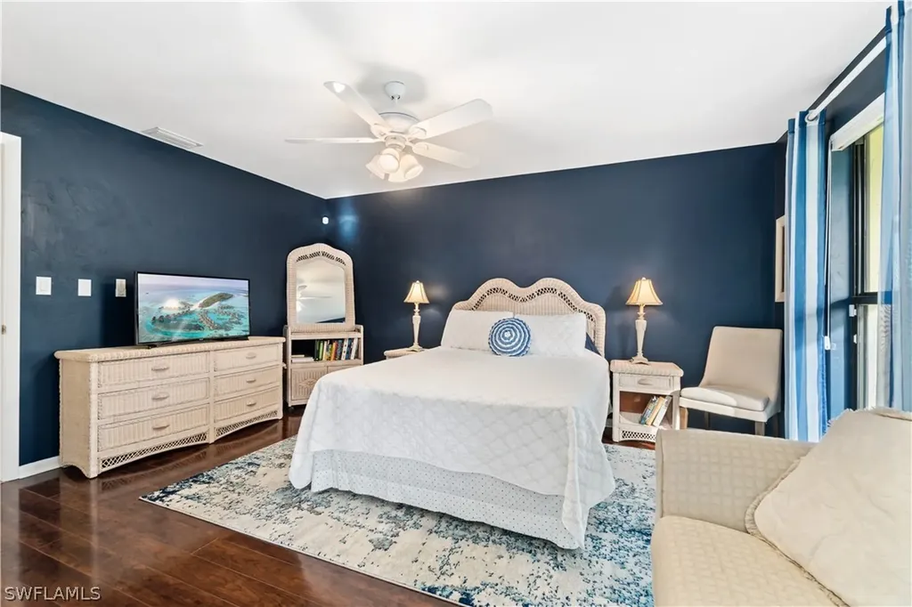4704 Lakewood Boulevard Naples FL 34112