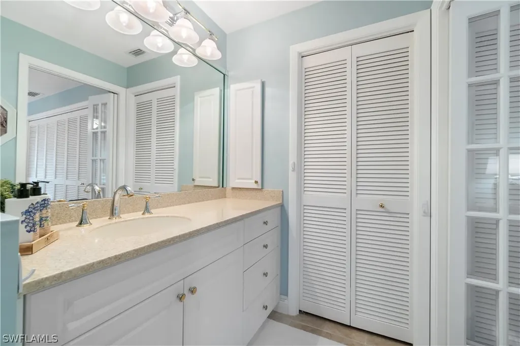 4704 Lakewood Boulevard Naples FL 34112