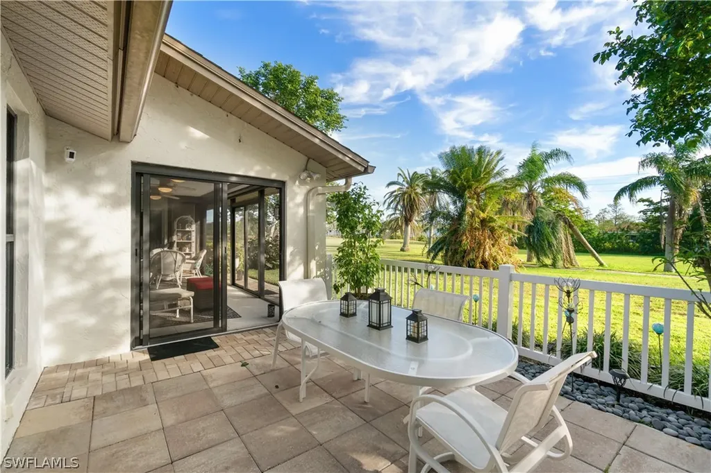 4704 Lakewood Boulevard Naples FL 34112