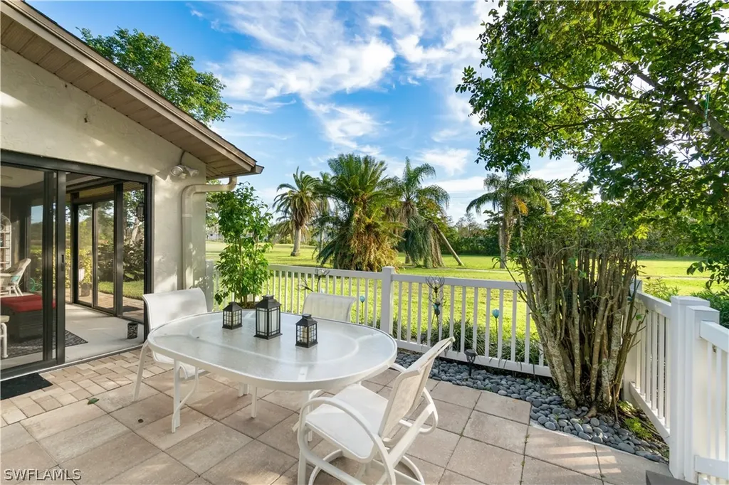 4704 Lakewood Boulevard Naples FL 34112
