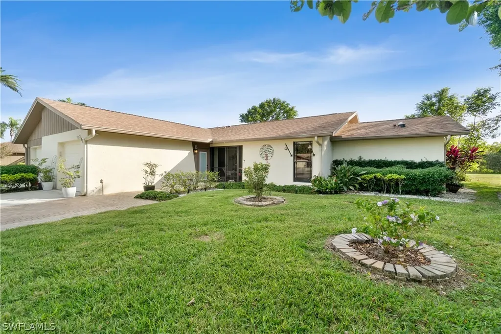 4704 Lakewood Boulevard Naples FL 34112