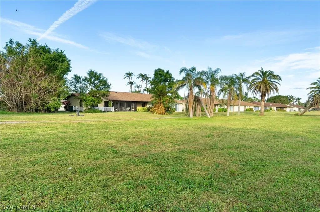 4704 Lakewood Boulevard Naples FL 34112