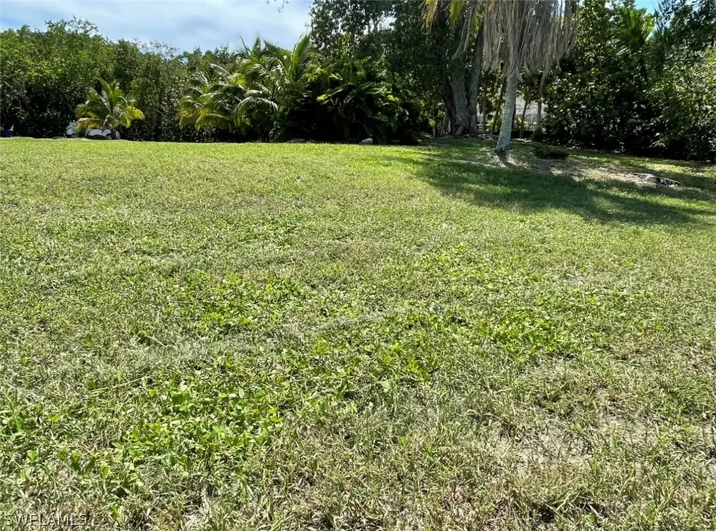 1028 Bayview Drive Sanibel FL 33957