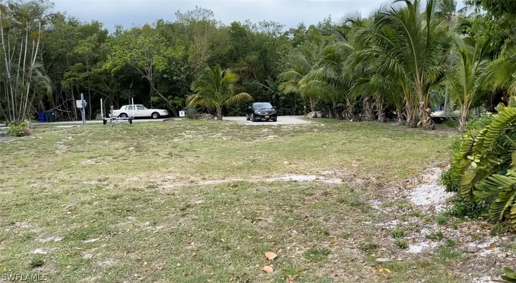 1028 Bayview Drive Sanibel FL 33957