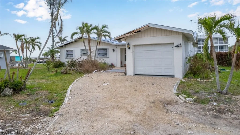 2191 Banana Street St. James City FL 33956