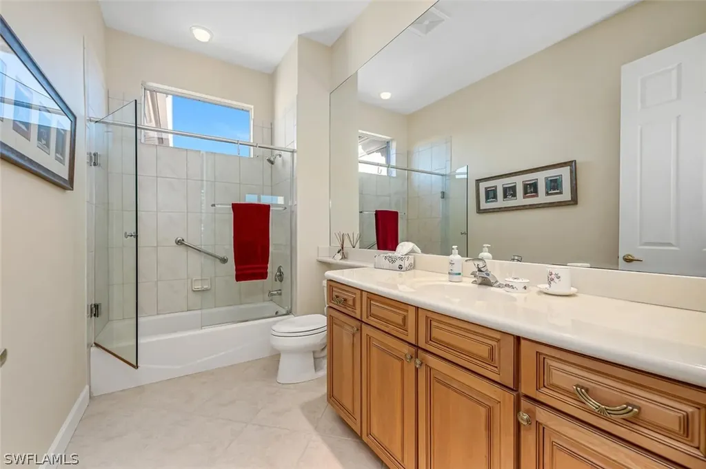1443 Via Portofino Naples FL 34108