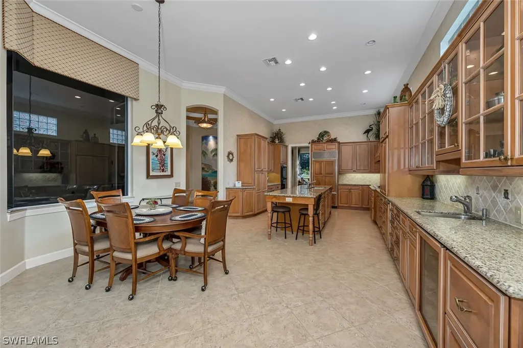 1443 Via Portofino Naples FL 34108