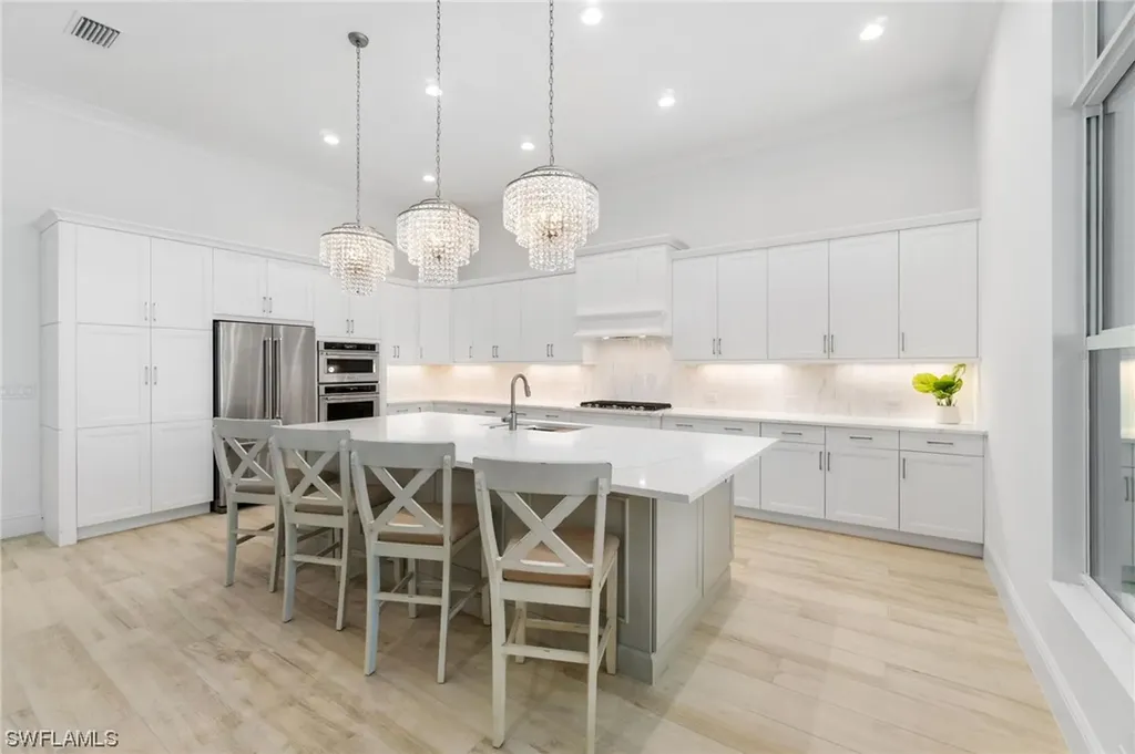 6164 Rodney Bay Lane Naples FL 34113