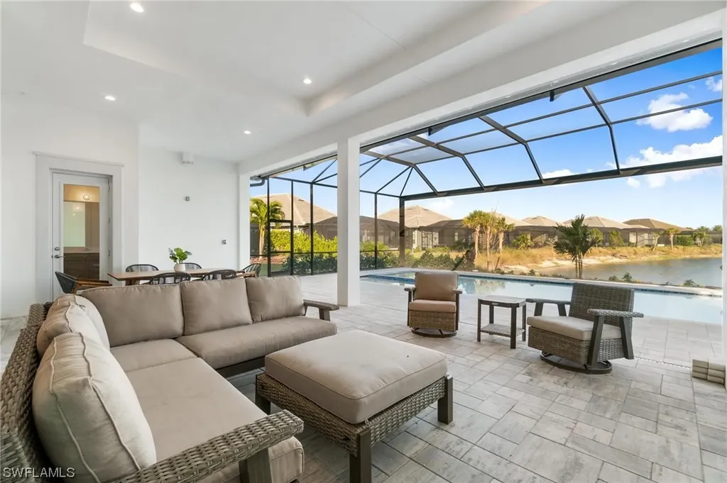 6164 Rodney Bay Lane Naples FL 34113