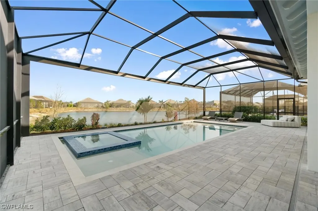 6164 Rodney Bay Lane Naples FL 34113