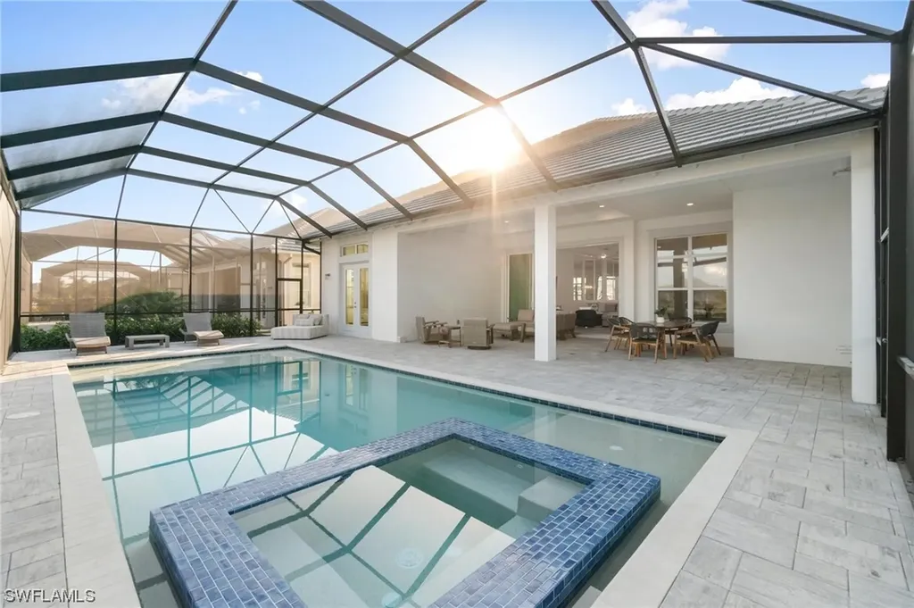6164 Rodney Bay Lane Naples FL 34113