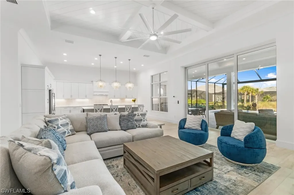 6164 Rodney Bay Lane Naples FL 34113