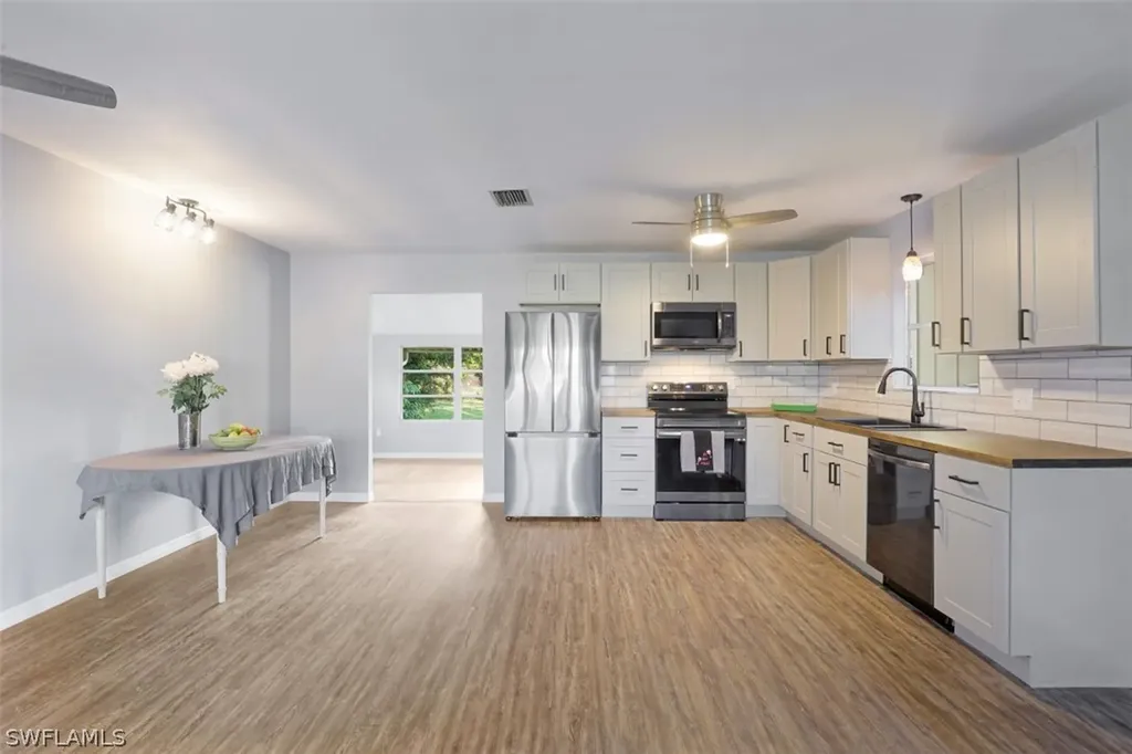 27936 Lance Drive Bonita Springs FL 34135