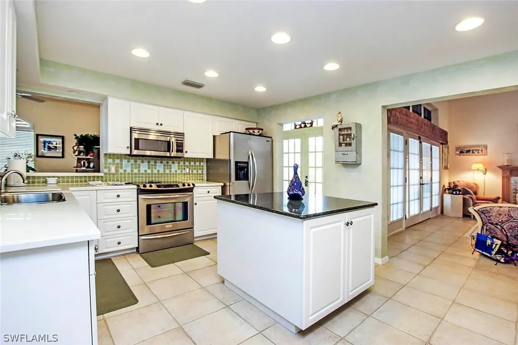 251 Christofer Court Sanibel FL 33957