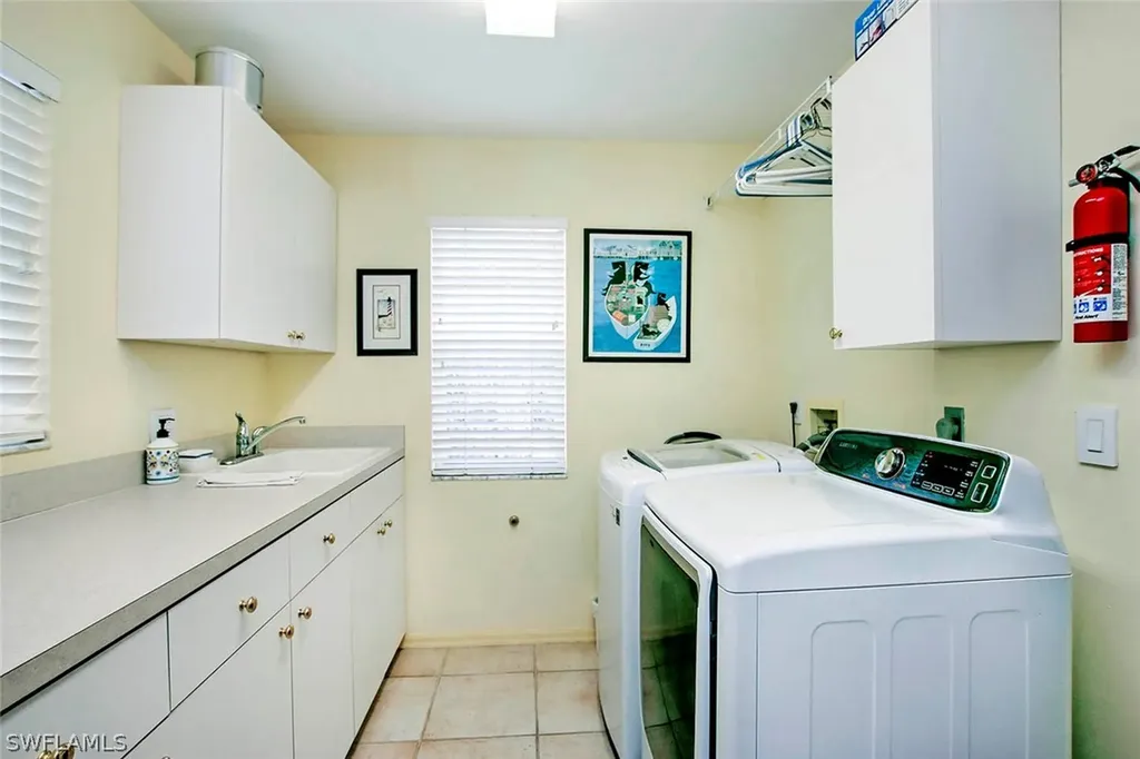 251 Christofer Court Sanibel FL 33957