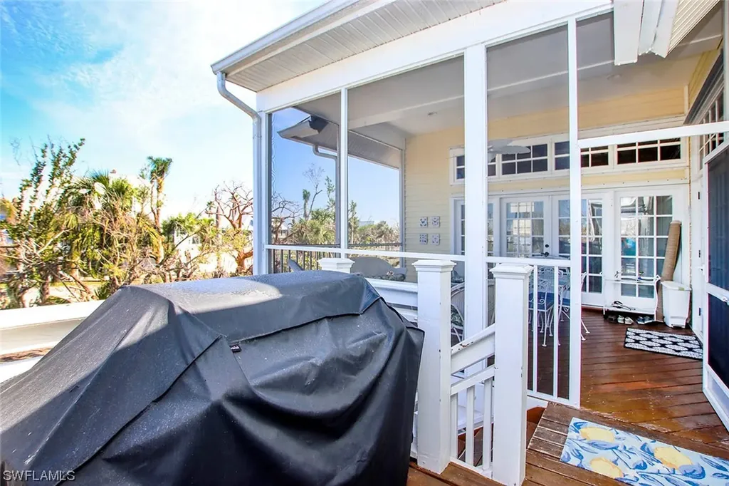 251 Christofer Court Sanibel FL 33957