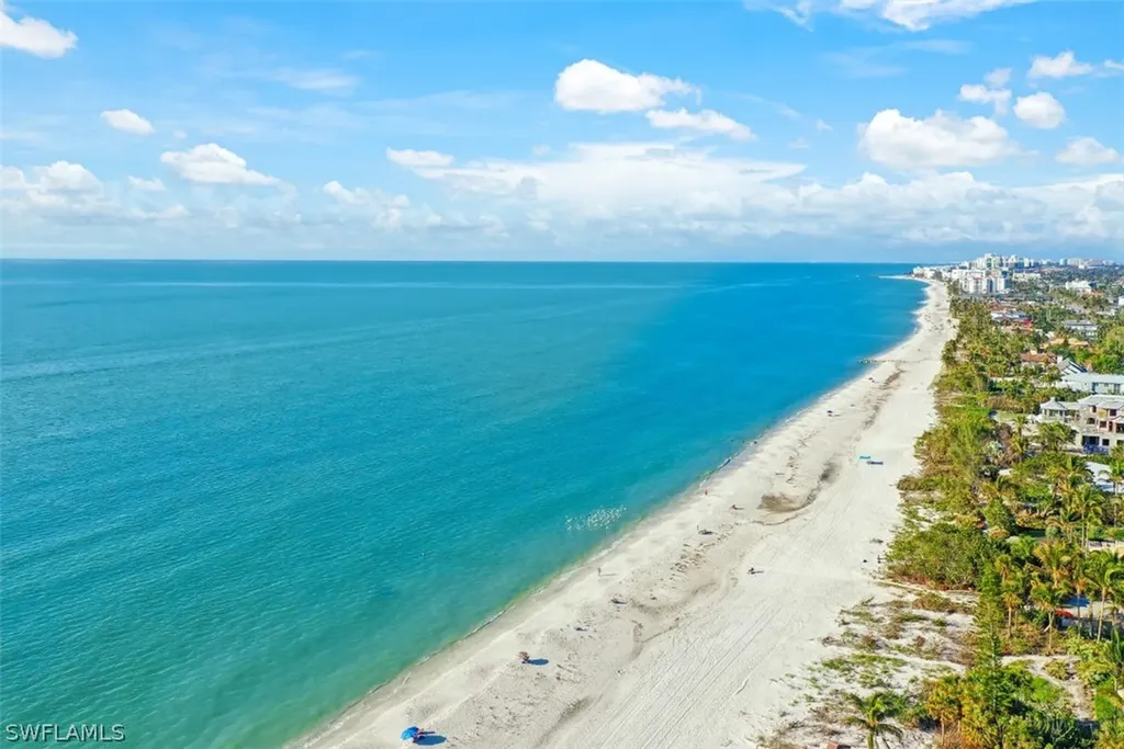 250 1st Avenue N Naples FL 34102