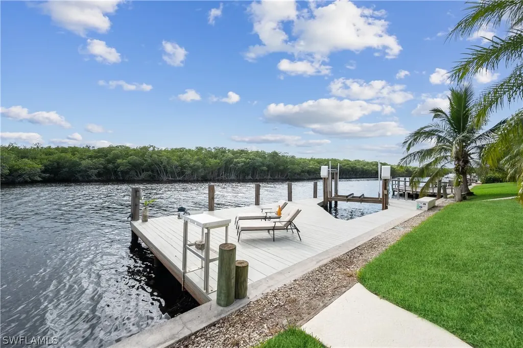108 Newport Cay Naples FL 34114
