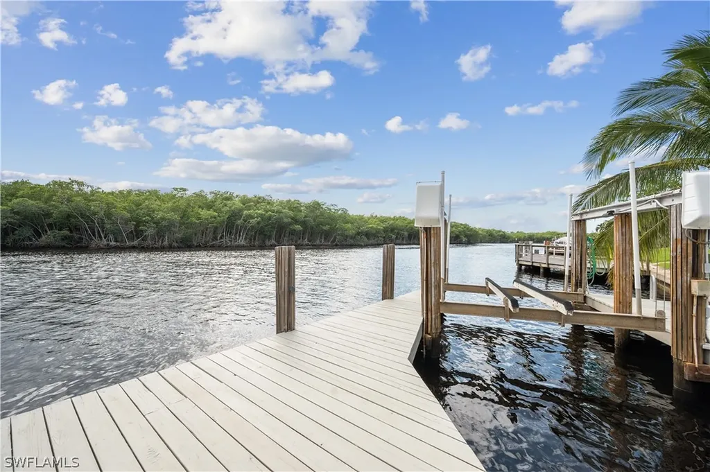 108 Newport Cay Naples FL 34114
