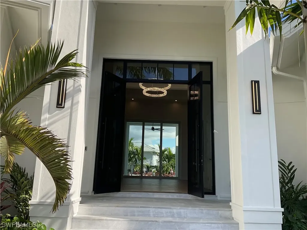 1675 Mullet Court Naples FL 34102