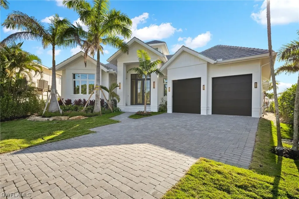 1675 Mullet Court Naples FL 34102