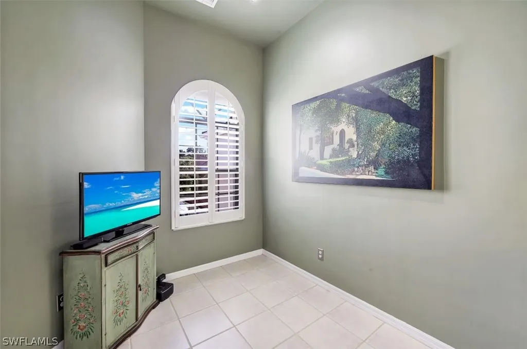1575 Clermont Drive Naples FL 34109