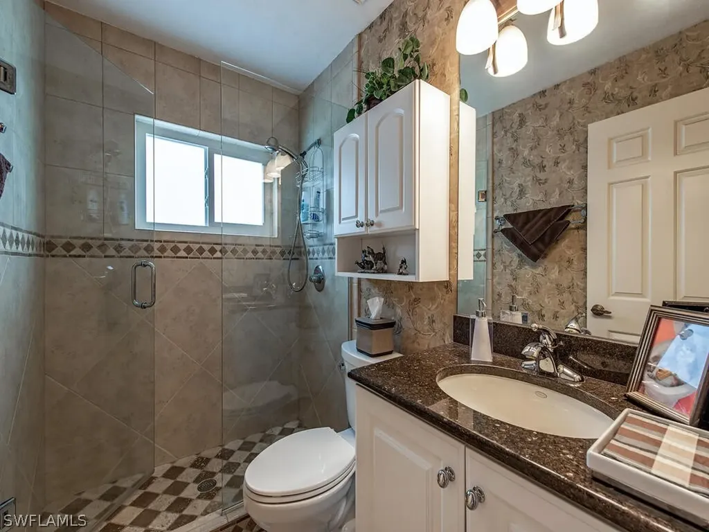 275 Kings Way Naples FL 34104