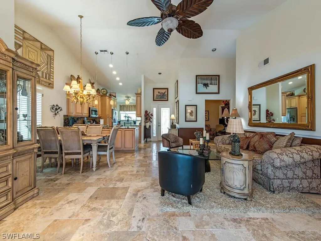 275 Kings Way Naples FL 34104