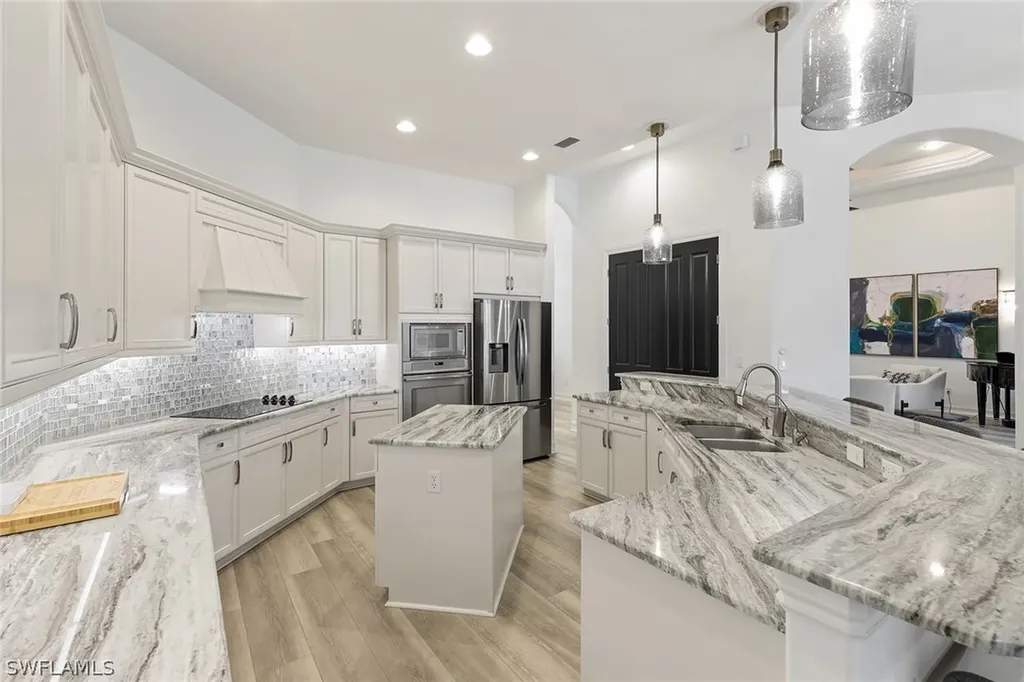 8871 Shenendoah Circle Naples FL 34113