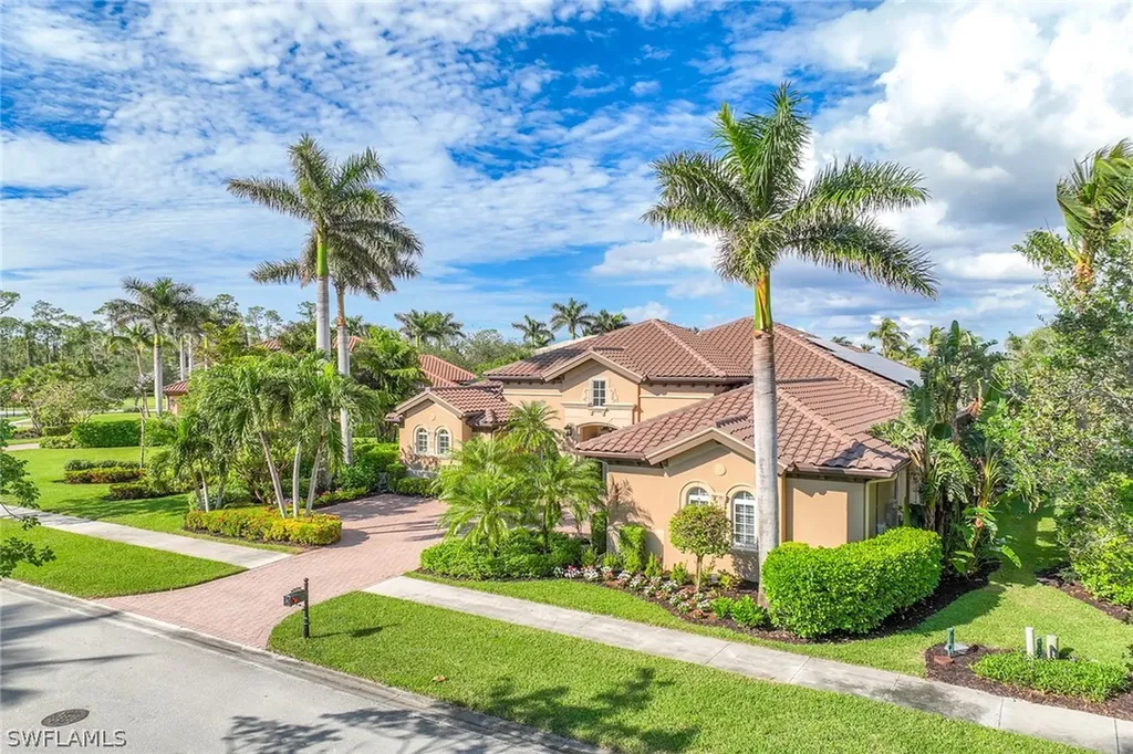 8871 Shenendoah Circle Naples FL 34113