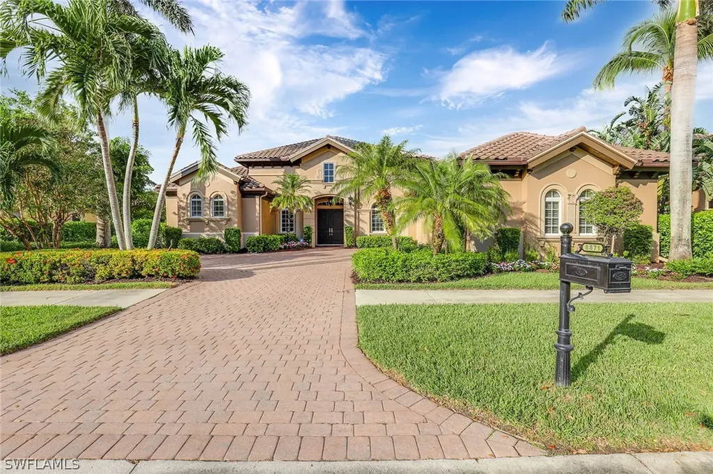 8871 Shenendoah Circle Naples FL 34113