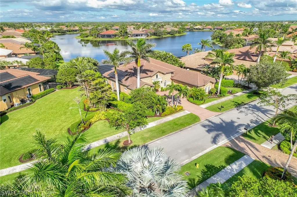8871 Shenendoah Circle Naples FL 34113